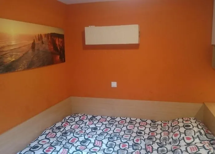 Colorful City Center Apartment - Free Parking